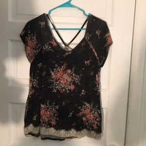 cute flowy t-shirt for summer